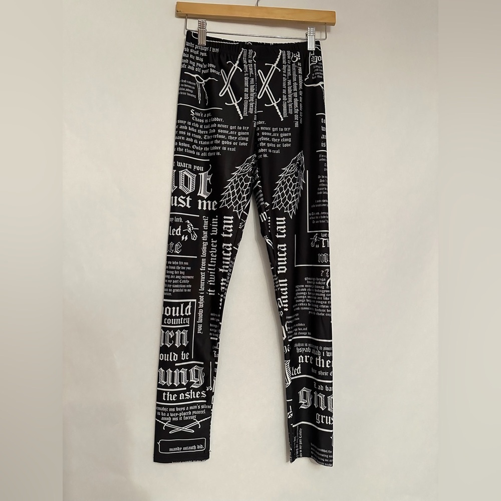 Game of Thrones Littlefinger Lord Baelish Quotes Leggings Black White One Size - Picture 6 of 11